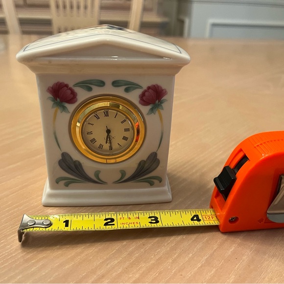Vintage Lenox Poppies on Blue porcelain clock - Picture 2 of 6